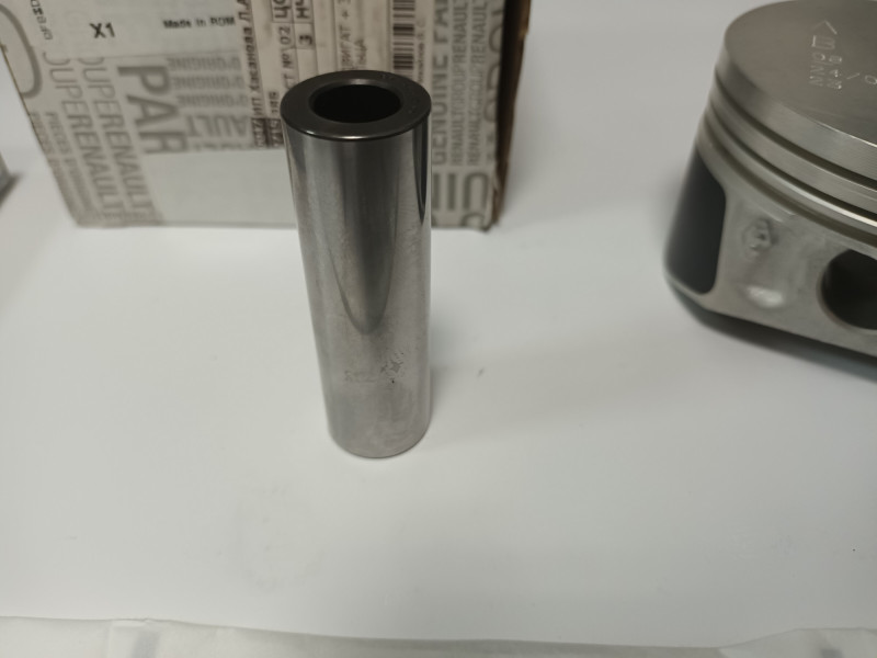 Поршень с кольцами и пальцем на двигатель 1.6 8V Original Поршень с кольцами и пальцем на двигатель 1.6 8V Original